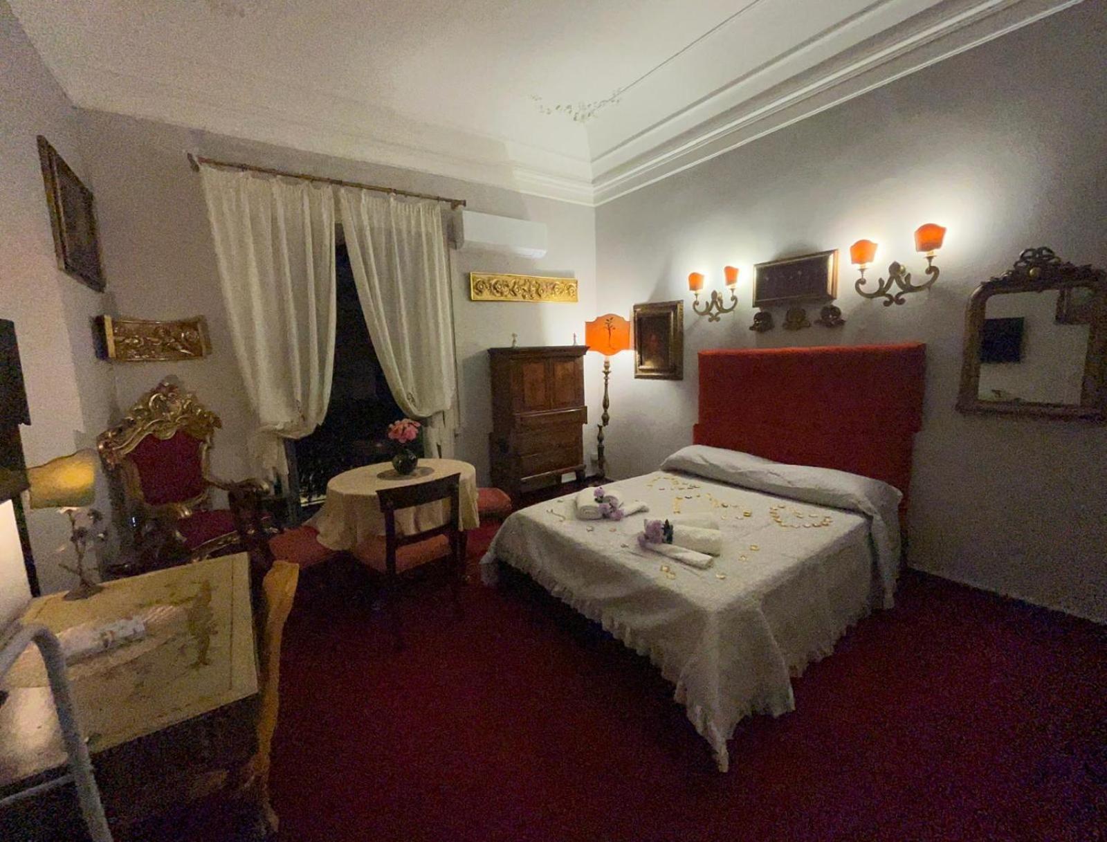 La Dimora Dell'Imperatore カターニア エクステリア 写真